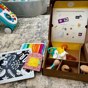 Lovevery The Charmer Play Kit